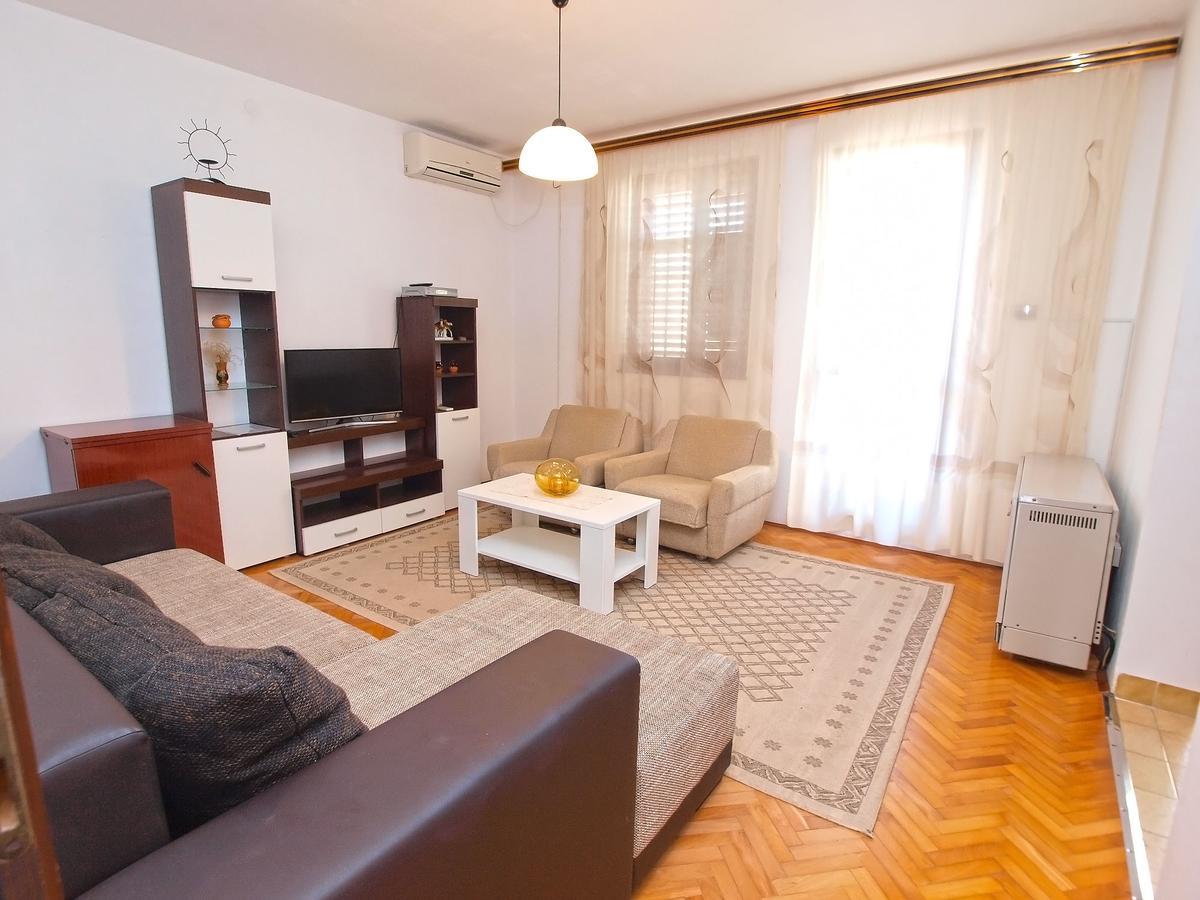 Apartments Ivan 41 พูลา ภายนอก รูปภาพ