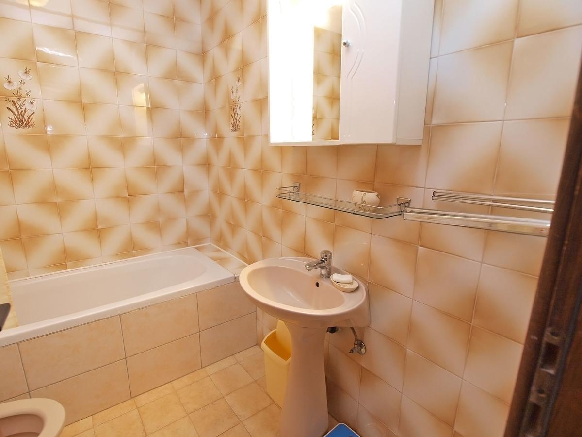 Apartments Ivan 41 พูลา ภายนอก รูปภาพ