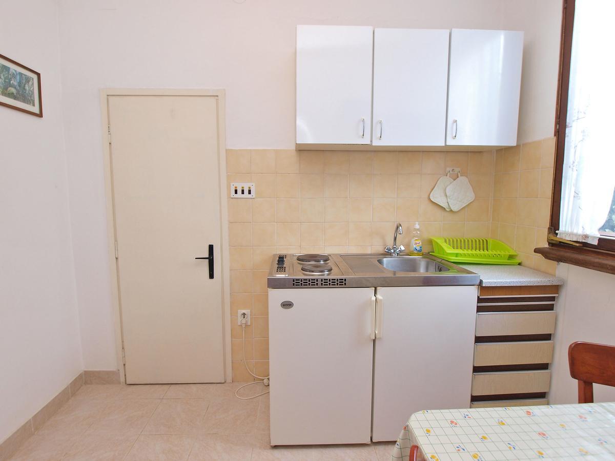Apartments Ivan 41 พูลา ภายนอก รูปภาพ