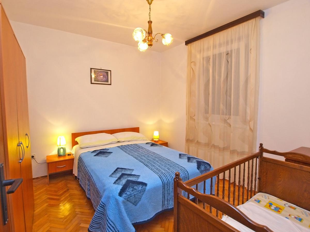 Apartments Ivan 41 พูลา ภายนอก รูปภาพ