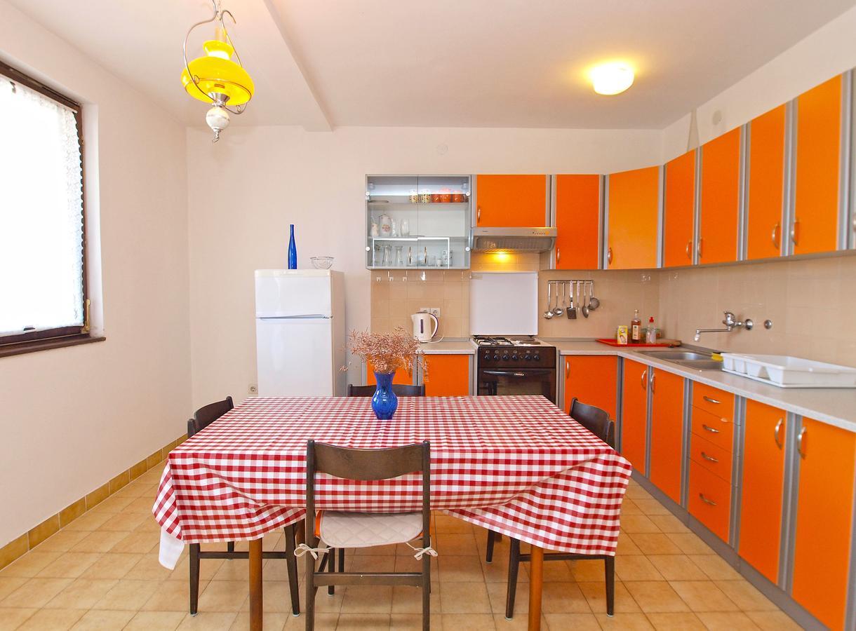 Apartments Ivan 41 พูลา ภายนอก รูปภาพ